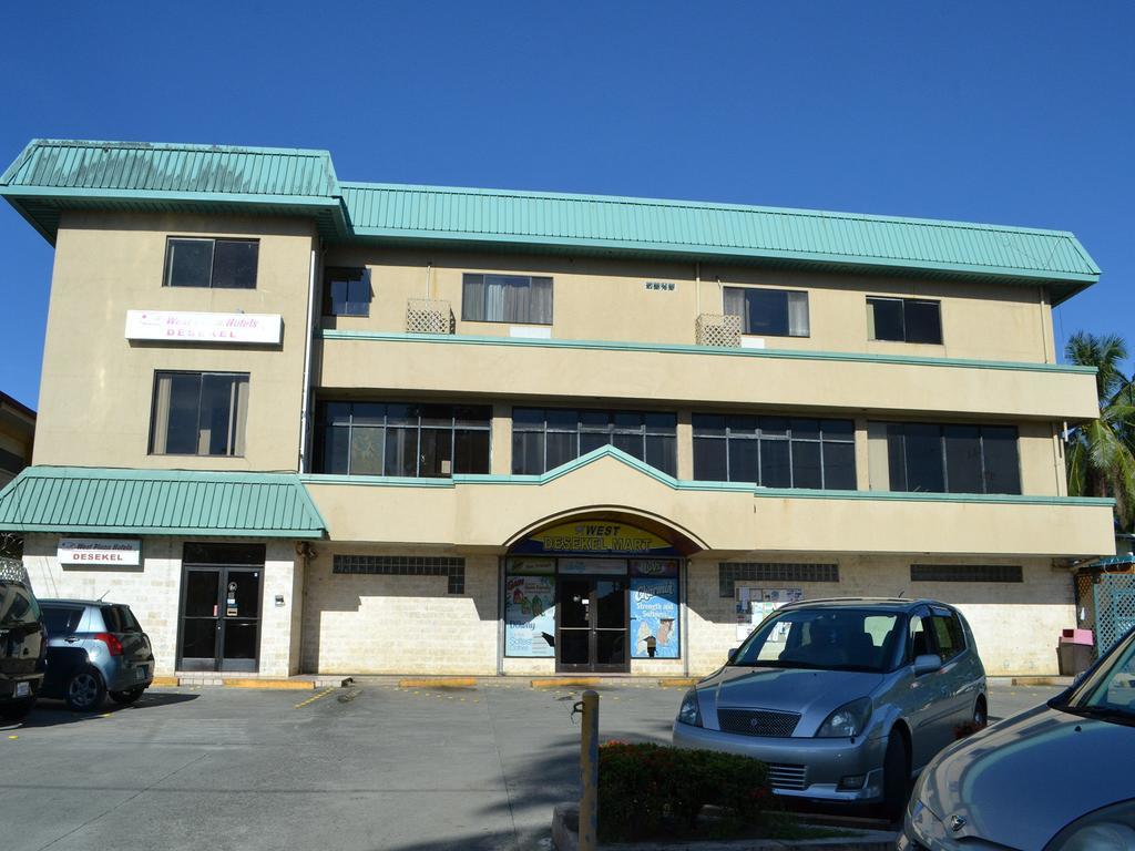 Hotel West Plaza Desekel Koror Exterior foto