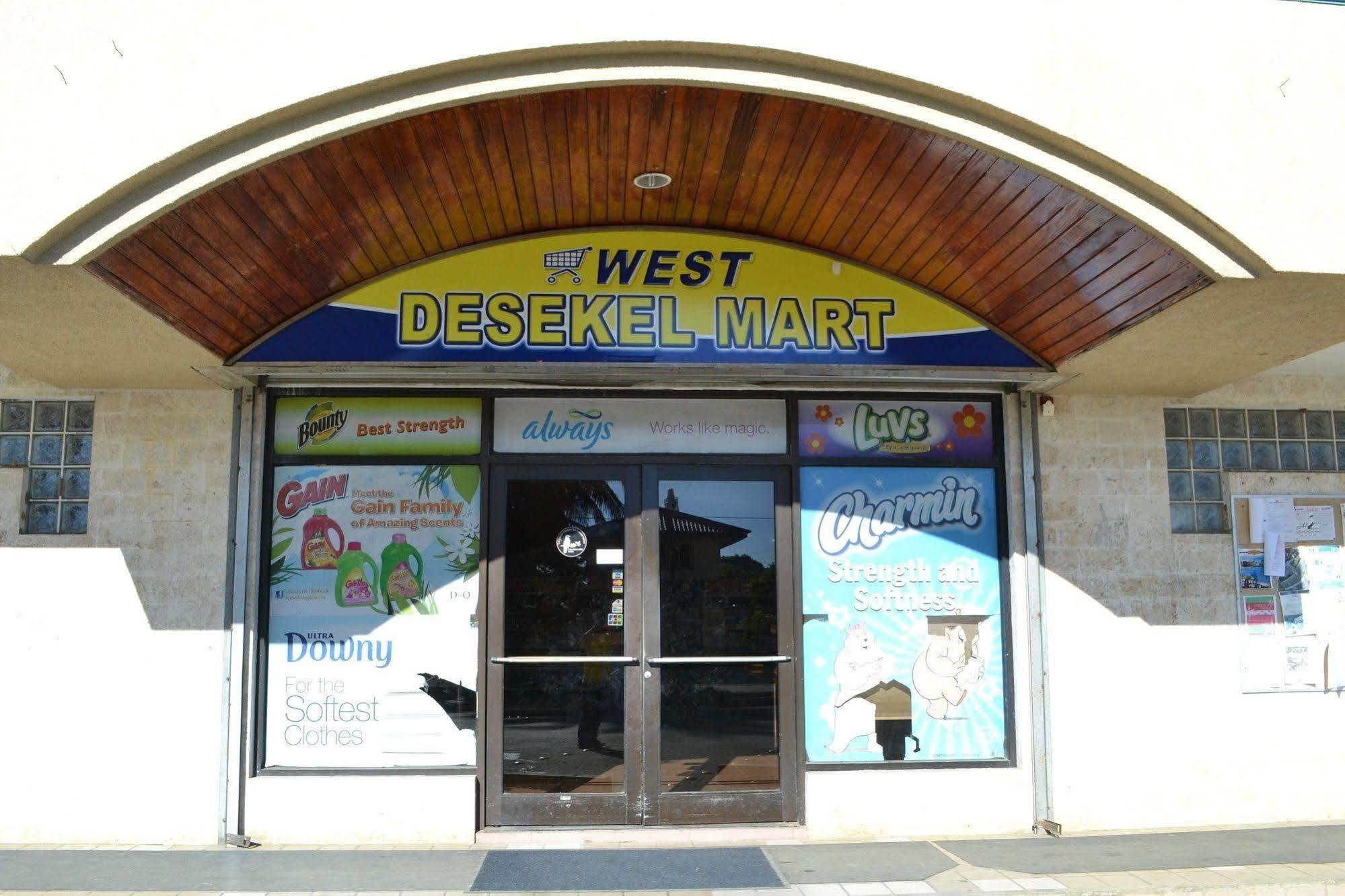 Hotel West Plaza Desekel Koror Exterior foto